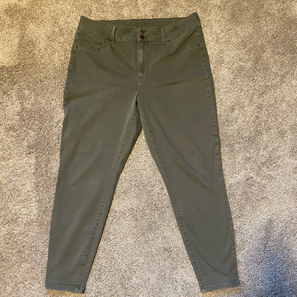 m jeans by maurices™ High Rise Double Button Jegging Made With REPREVE® NWOT